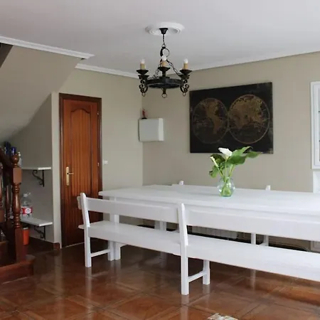 Holiday home Casa En Castanedo: Casa El Solaron *